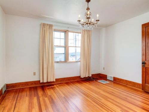 825 12 St, Ambridge PA 15003-1942 exterior