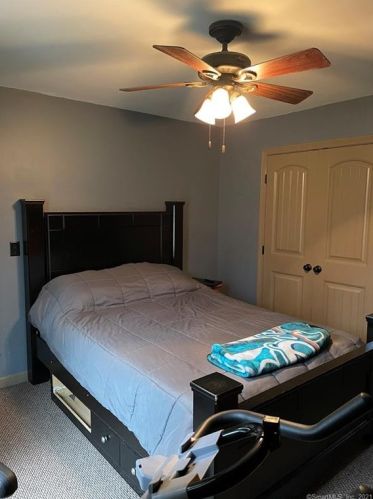 105 Squaw Rock Rd, Moosup CT  06354-1749 exterior