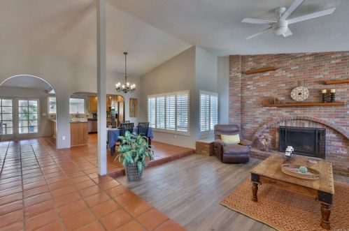 1124 Lostinda St, El Cajon CA  92019-3255 exterior