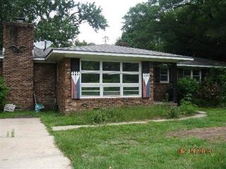 2071 Poplar Dr, Fayetteville, NC 28304-5839