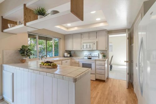 7148 Anjou Creek Cir, San Jose CA  95120-4108 exterior