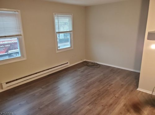 818 Hazelwood Ave, Rahway, NJ 07065-5604