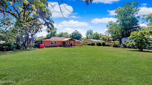 3005 Dogwood St, Beaufort SC  29906-6829 exterior