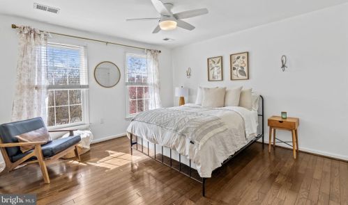 518 Fortress Cir, Leesburg VA  20175-8929 exterior