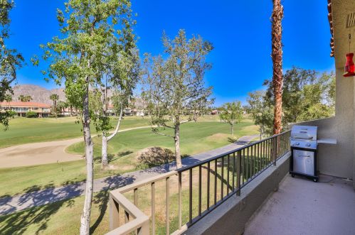 55341 Winged Foot, La Quinta CA  92253-4670 exterior