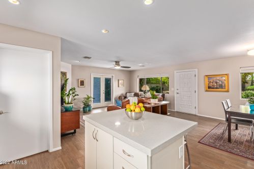 6507 Paradise Dr, Scottsdale AZ 85254-5175 exterior