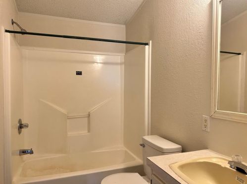 107 Appaloosa Dr, Uhland TX  78640-9104 exterior