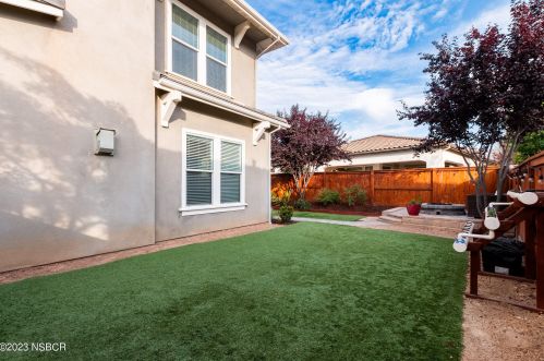 622 Wildflower Dr, Santa Maria CA  93455-6099 exterior