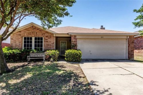 1433 Ridgecrest Dr, Oak Point, TX 75068-5579