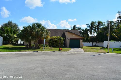 3103 Starling Ct, Delray Beach, FL 33444-3327