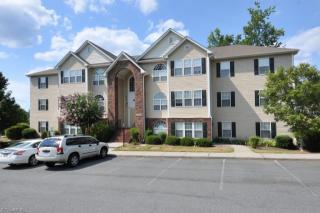 2022 Salem Bluff Dr, Winston Salem, NC 27127-4075