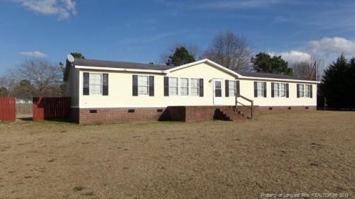 7335 Bronstein Dr, Parkton, NC 28371-9406
