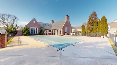 77 Havemeyer Ln, Stamford CT  06902-2153 exterior