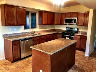 617 Kenyon Dr, Tucson, AZ 85710-4646