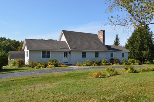 503 Wentworth Rd, Wakefield, NH 03872-7107