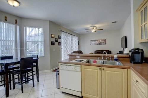 2053 149th Ave, Hollywood FL 33027-4340 exterior