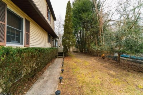 83 Voit Ave, Lincoln Park NJ  07035-1039 exterior