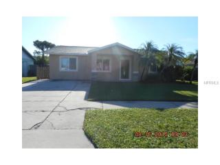 12433 Cumberland Dr, Largo, FL 33773-2931