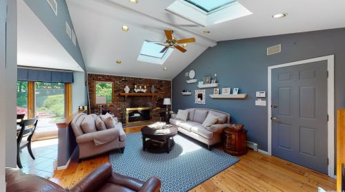 18 Hardwick Dr, Huntington Station NY  11746-4506 exterior