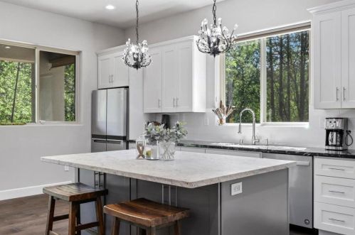 559 Greenwood Dr, Meadow Vista CA  95722-9708 exterior