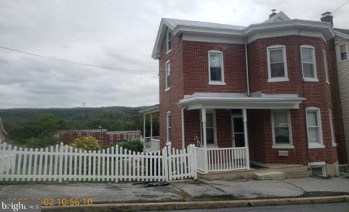 227 Liberty St, Molino, PA 17961-1805