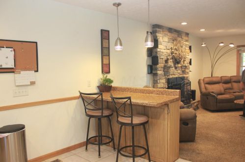 2326 Pawnee Dr, London OH  43140-9018 exterior