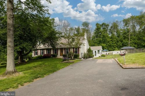 4267 Creek Rd, Collegeville, PA 19426-1117