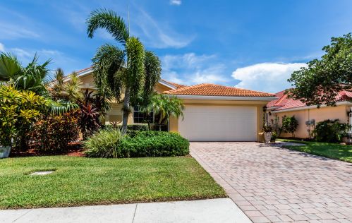 14728 Cranberry Ct, Naples, FL 34114-8660