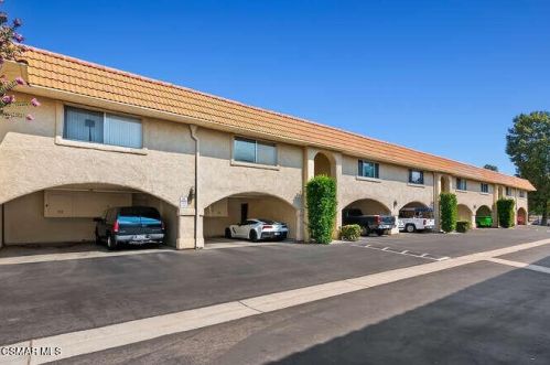 1236 Patricia Ave, Simi Valley CA 93065-2839 exterior