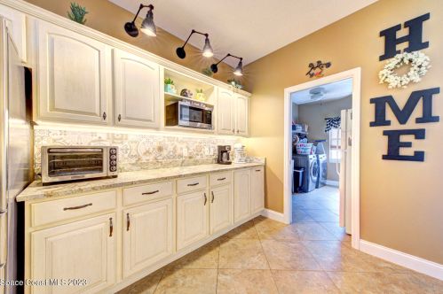 3910 Wateroak Way, Titusville FL  32796-1475 exterior