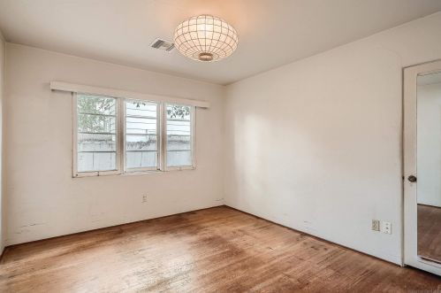 265 B Ave, San Diego CA 92118-1820 exterior