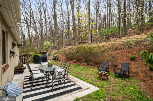 431 Weadley Rd, Norristown PA  19406-3747 exterior