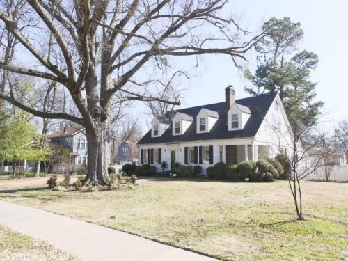402 Conway Blvd, Conway AR  72034-6435 exterior