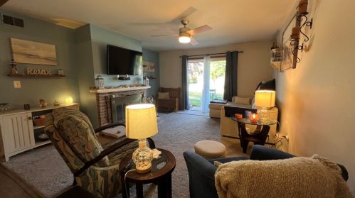 10635 Ivy Ct, Thiensville, WI 53092-5036