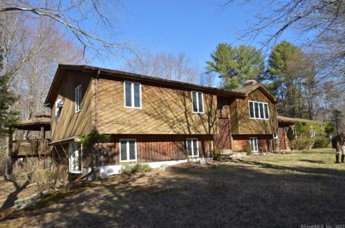 10 Chapman Rd, East Hampton CT  06424-1310 exterior
