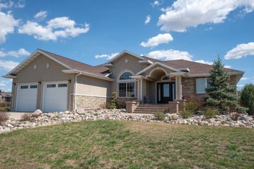 1618 20th Ave, Williston ND  58801-6515 exterior