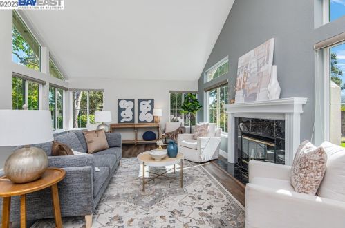 7336 Las Palmas Way, Pleasanton CA  94568-2775 exterior