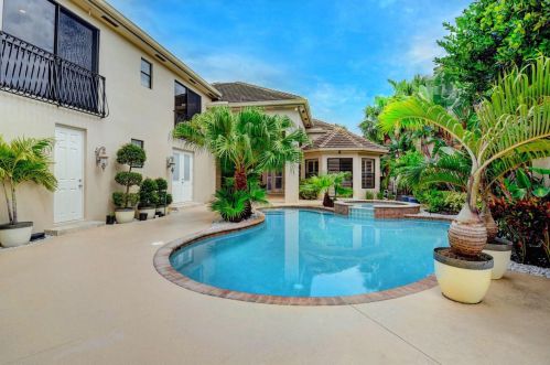 2452 62nd St, Boca Raton, FL 33496-3629