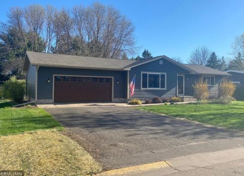 545 Derrick Dr, New Johannesburg WI  54017-2328 exterior
