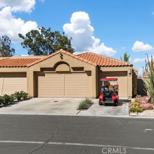 20 Hilton Head Dr, Rancho Mirage CA  92270-1607 exterior
