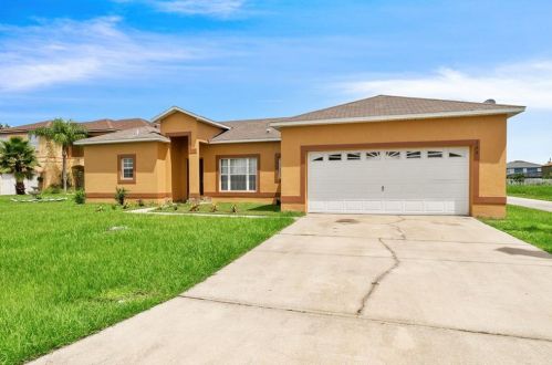 125 Anzio Dr, Kissimmee, FL 34758-3915