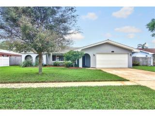 13656 Pinecrest Dr, Largo, FL 33774-4128