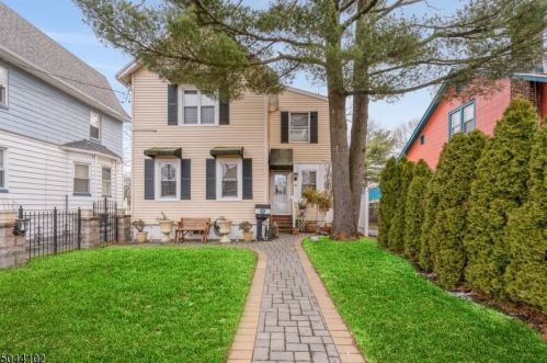 82 Montgomery St, Bloomfield NJ  07003-6064 exterior