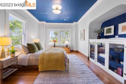 418 45 St, Oakland CA 94609-2135 exterior