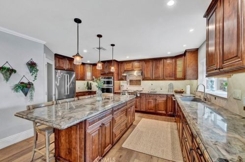 22756 Islamare Ln, El Toro CA  92630-3634 exterior