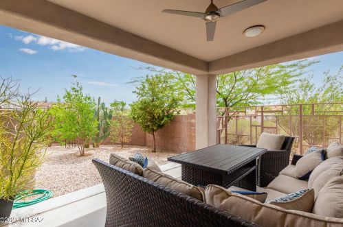 5702 Rio Verde Vis Dr, Tucson AZ  85750-1971 exterior