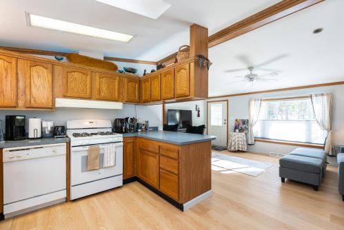 16 Saddle Back Cir, Ellsworth NH  03223-4748 exterior