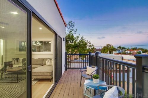 3124 Dumas St, San Diego CA 92106-1318 exterior