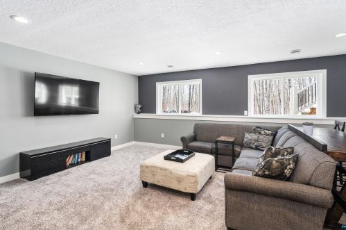 4966 Trails End Dr, Duluth MN  55811-3688 exterior