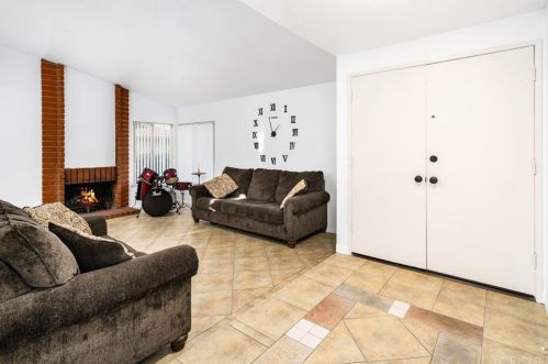 44021 Andale Ave, Lancaster CA  93535-4120 exterior